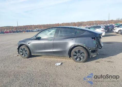 2024 Tesla Model Y Long Range Dual Motor All-Wheel Drive from USA, damaged, VIN 7SAYGAEEXRF176838